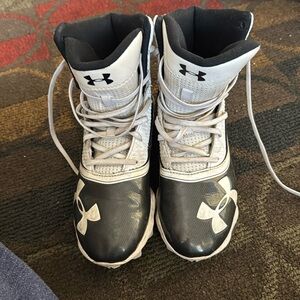Under Armour Highlight RM Football/Lacrosse Cleats Size 4